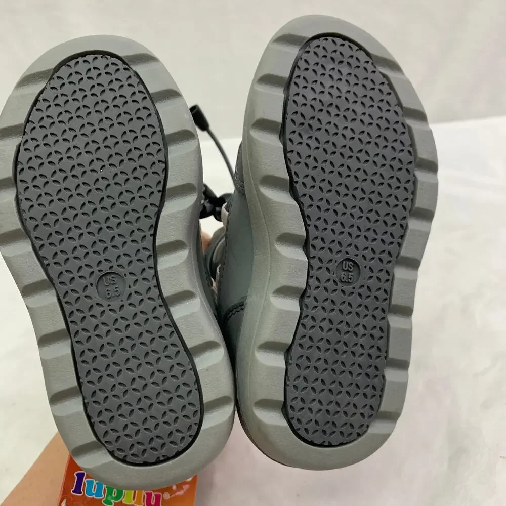 NWT 3M Scotchlite Toddlers Girls 6.5 Winter Boots Gray Snowflakes Waterproof